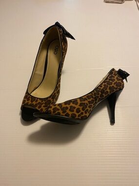 Cato Leopard-Print Peep-Toe Heels with Black Bow